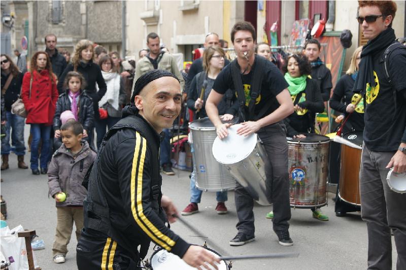 steph et groupe en action